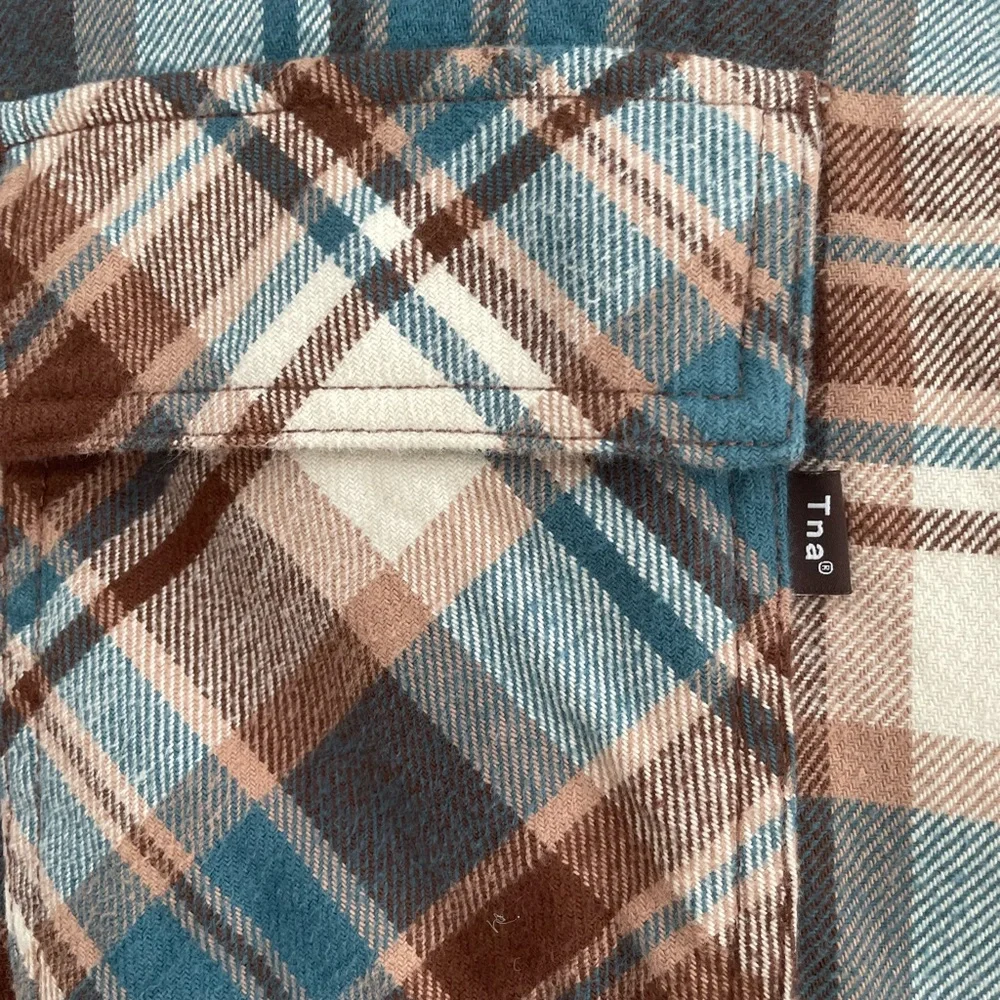 2-Aritzia TNA Plaid Oversized Button-Up Shirt -2 items - Picture 5 of 10